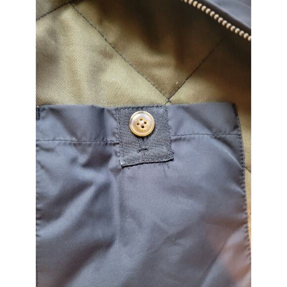 J Crew Quilted Vest Women's Sz Medium Outdoor Camping Layered Black Green - Picture 7 of 9